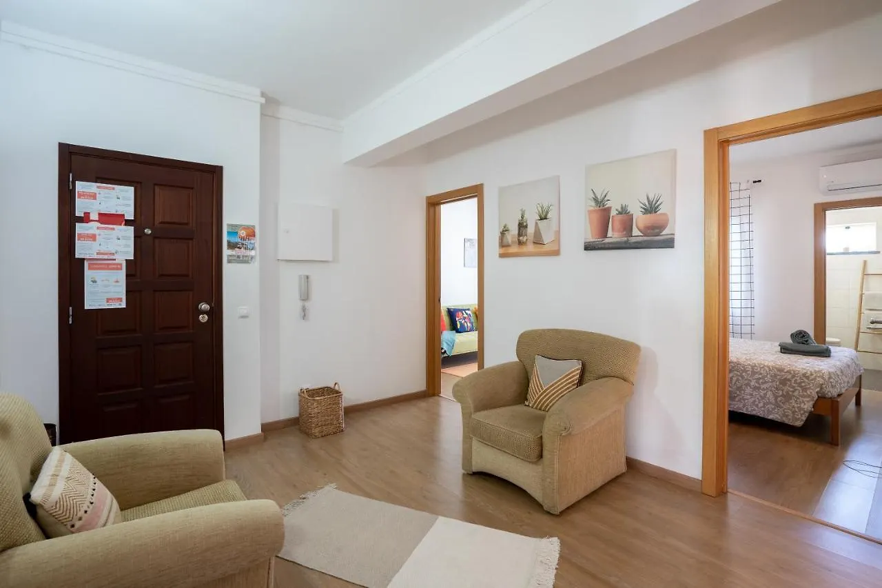 Dom Carlos - Apartamento Para 6 Com Ac E Vista Fabulosa Sobre O Rio Arade Portimao