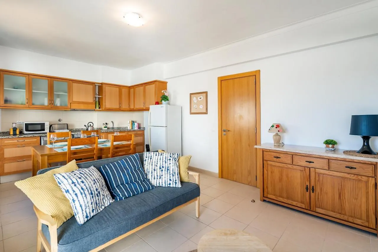 Dom Carlos - Apartamento Para 6 Com Ac E Vista Fabulosa Sobre O Rio Arade Portimão 0*,  Portugal